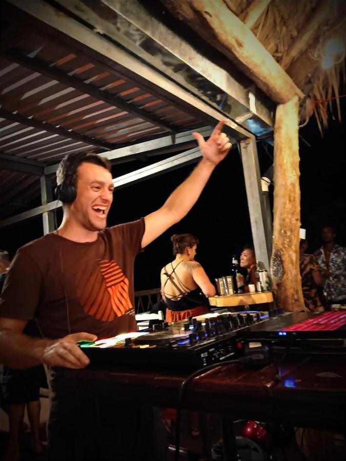Raindance Hostel Santa Cruz ภายนอก รูปภาพ