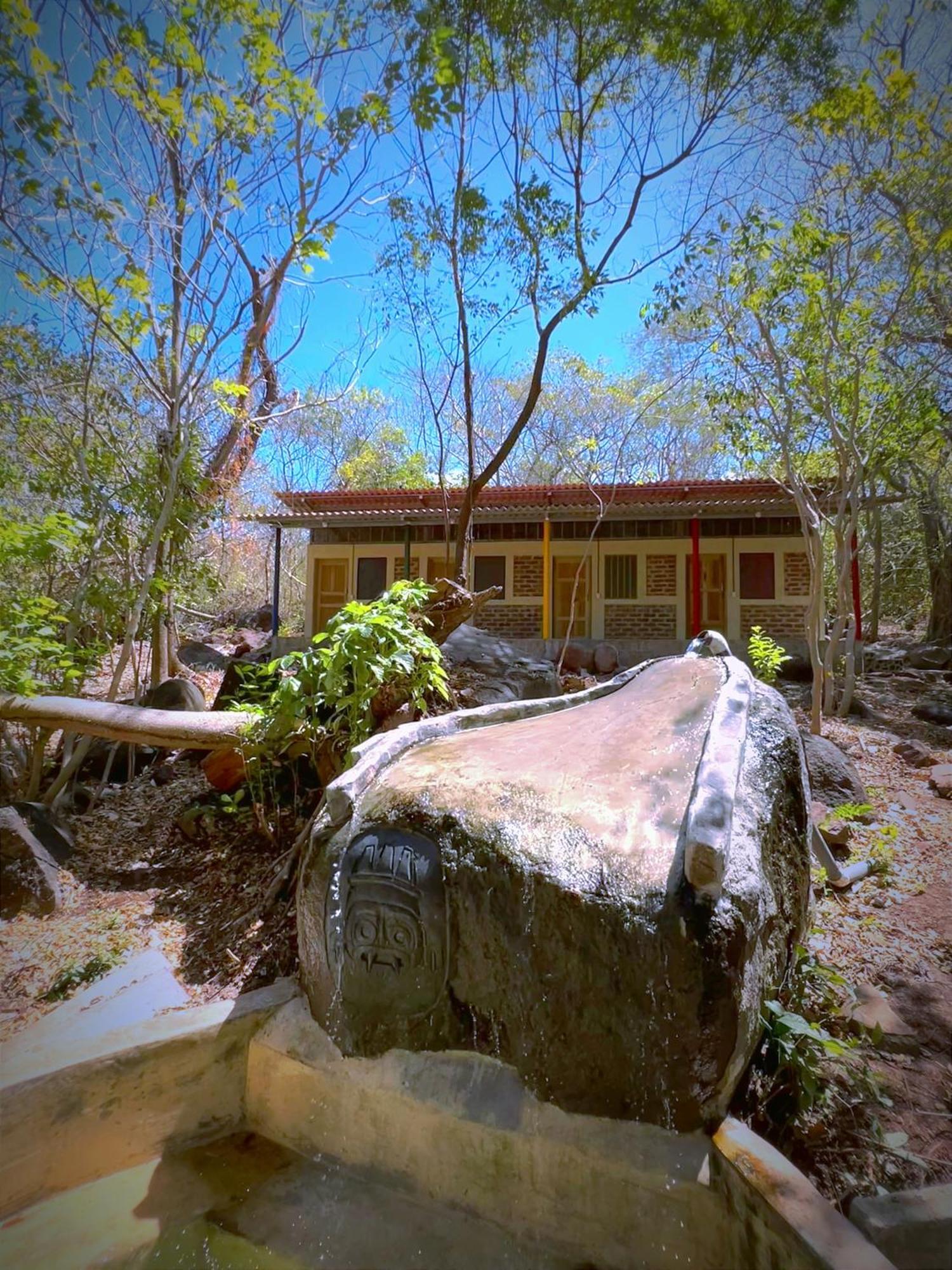 Raindance Hostel Santa Cruz ภายนอก รูปภาพ