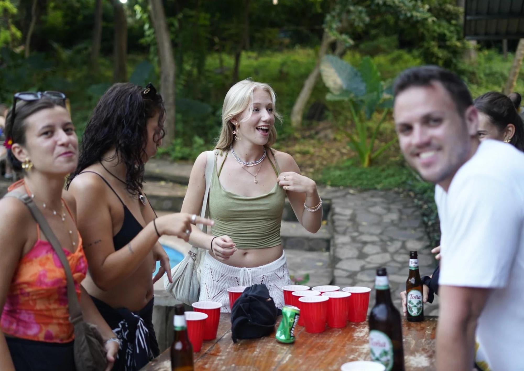 Raindance Hostel Santa Cruz ภายนอก รูปภาพ